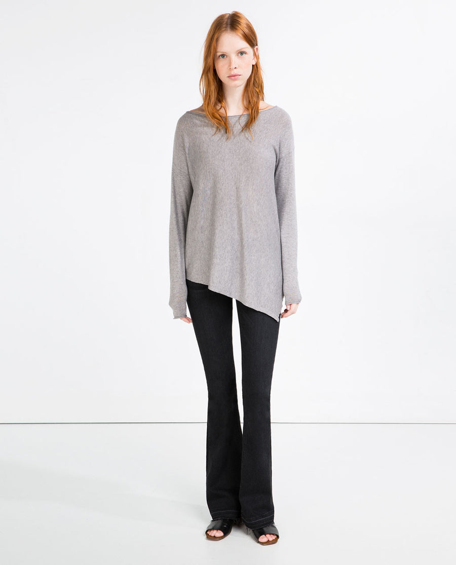 ASYMMETRIC HEM SWEATER